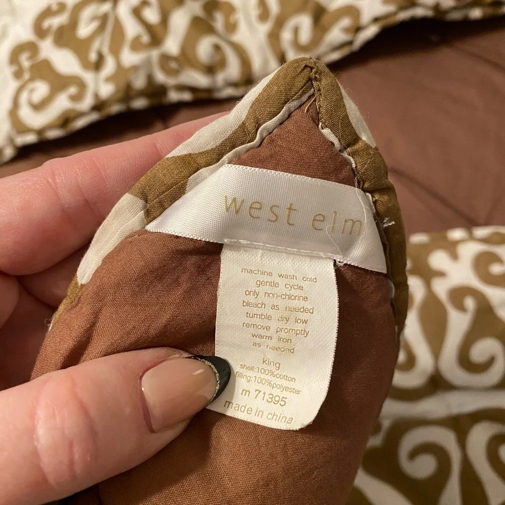 West Elm King comforter and 2 standard shams